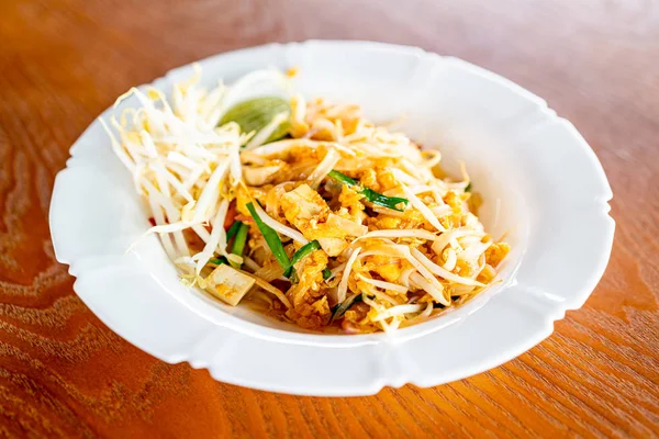 Тайский стиль лапши, Pad Thai — стоковое фото