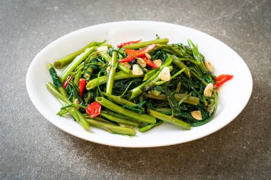 Kızarmış Çin sabah Glory veya su ıspanak