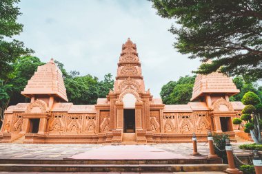 Wat Tham Phu Wa, Kanchanaburi, Thail'de güzel mimari