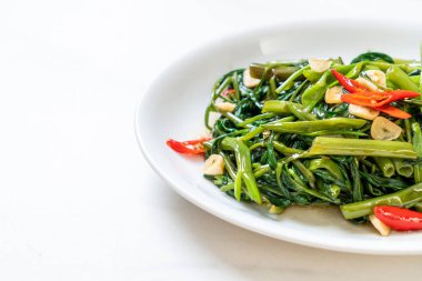 Kızarmış Çin sabah Glory veya su ıspanak