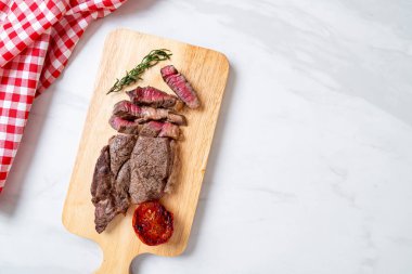 Izgara orta nadir sığır eti biftek