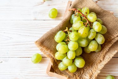 taze yeşil üzüm