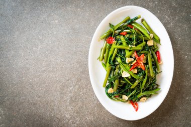 Kızarmış Çin sabah Glory veya su ıspanak