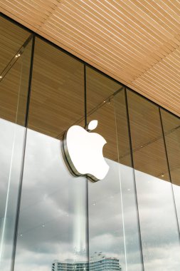Bangkok, Tayland-Temmuz 17, 2019: Apple ıconsiam 'da Apple logosu