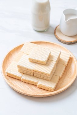 krema ile süt gofret