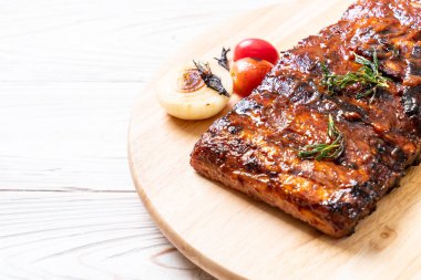 Izgara Barbekü kaburga domuz