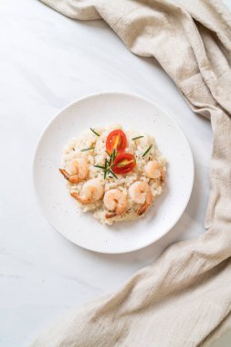 karides ile İtalyan risotto