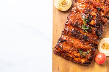 Izgara Barbekü kaburga domuz