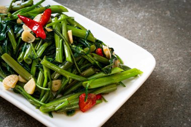 Kızarmış Çin sabah Glory veya su ıspanak