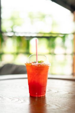 bal ve limon ile buzlu çay