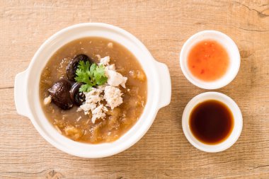 Kızarmış Balık Maw kırmızı et suyu çorbası Yengeç 