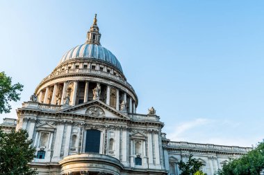 Londra'daki St. Paul Katedrali kilisesi.