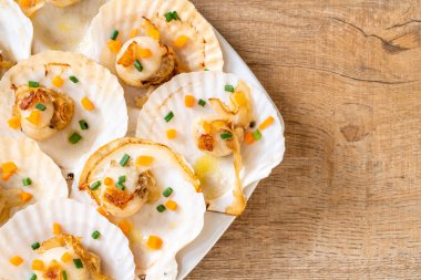 tereyağı ile ızgara tarak shell