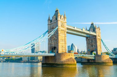 Londra 'daki kule köprüsü