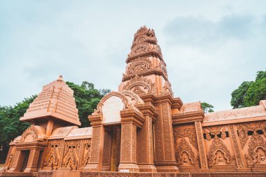 Wat Tham Phu Wa, Kanchanaburi, Thail'de güzel mimari