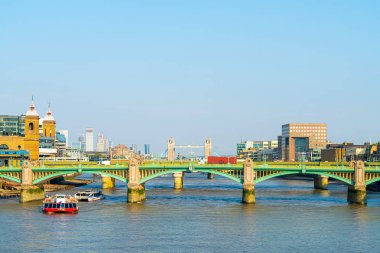 Thames Nehri ile Londra Şehri