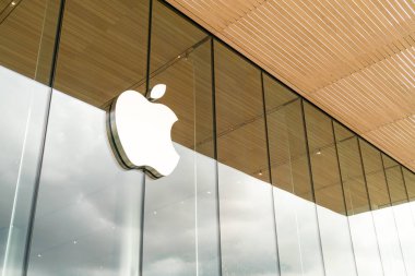 Bangkok, Tayland-Temmuz 17, 2019: Apple ıconsiam 'da Apple logosu