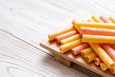 renkli gofret sopa rulo 