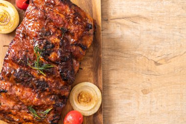 Izgara Barbekü kaburga domuz