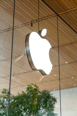 Bangkok, Tayland-Temmuz 17, 2019: Apple ıconsiam 'da Apple logosu