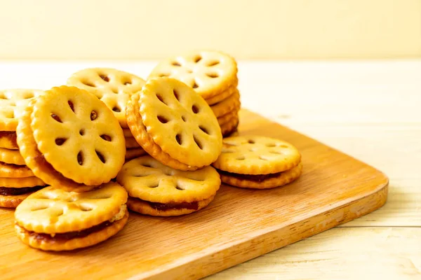 Biscuits with pineapple jam — Stock Photo, Image