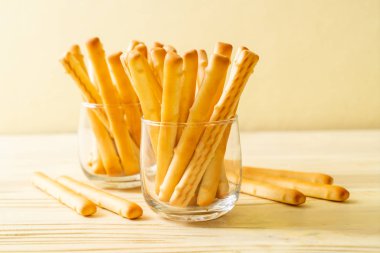 cam bisküvi ekmek çubuğu