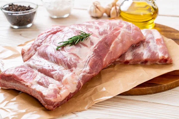 Costillas de cerdo crudas frescas — Foto de Stock