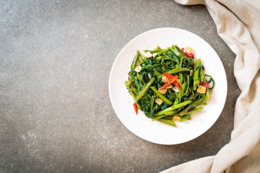 Kızarmış Çin sabah Glory veya su ıspanak