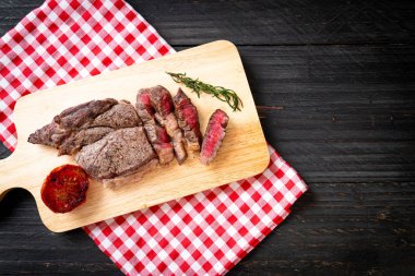 Izgara orta nadir sığır eti biftek