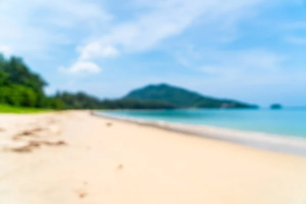 Borrão abstrato e desfoque bela praia tropical e mar em pa — Fotografia de Stock