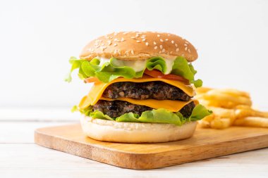 Taze lezzetli hamburger. 