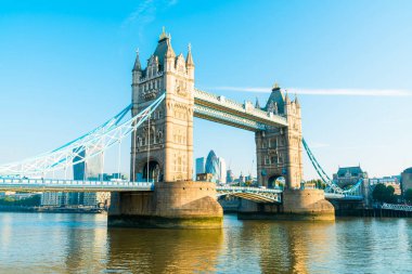 Londra 'daki kule köprüsü