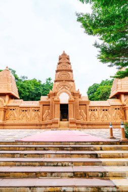 Wat Tham Phu Wa, Kanchanaburi, Thail'de güzel mimari