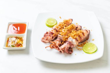 sarımsaklı kızarmış kalamar