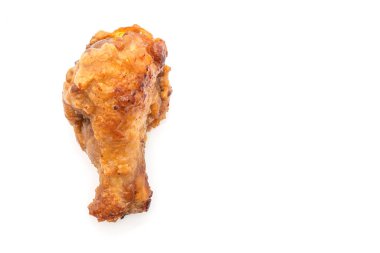 Beyaz arka planda kızarmış tavuk