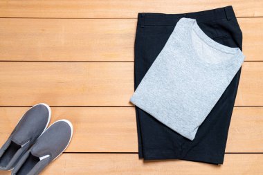 Güzel rahat erkek giyim ve moda seti 