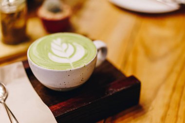 Sıcak yeşil çay kahve