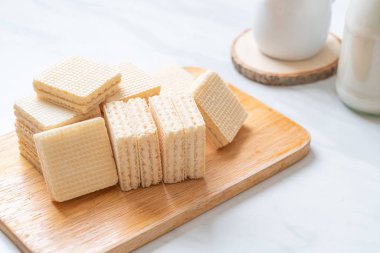 krema ile süt gofret