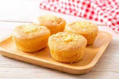 peynirli sünger fincan kek