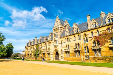 Oxford,Uk-Ağu 29 2019 : Savaş Anıtı Bahçeli Mesih Kilisesi i