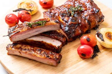 Izgara Barbekü kaburga domuz