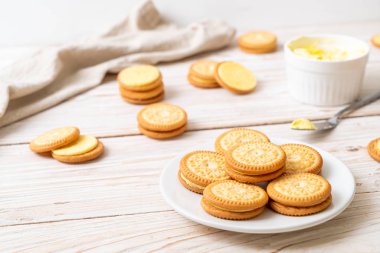 tereyağı krema ile çerezleri