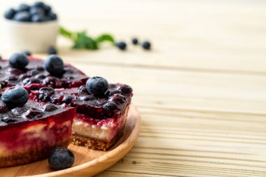 yaban mersini peynirli kek