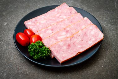 dilimlenmiş domuz pastırması Barbekü