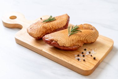 taze çiğ duck meme