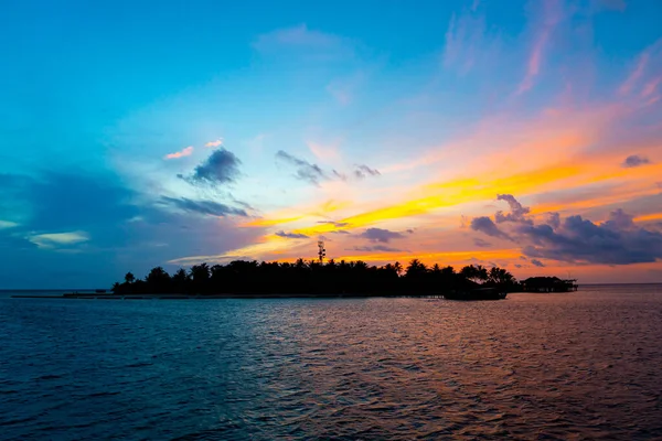 Sunset sky with Maldives Island — Stock Photo, Image