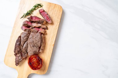 Izgara orta nadir sığır eti biftek