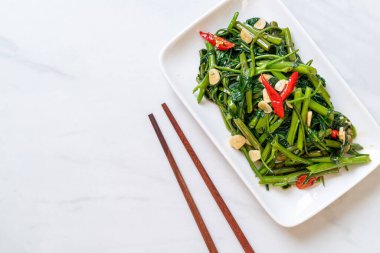 Kızarmış Çin sabah Glory veya su ıspanak