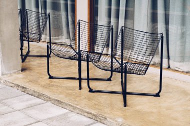 boş açık veranda sandalye