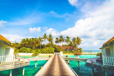 Plaj ile güzel tropikal Maldivler tatil oteli ve ada